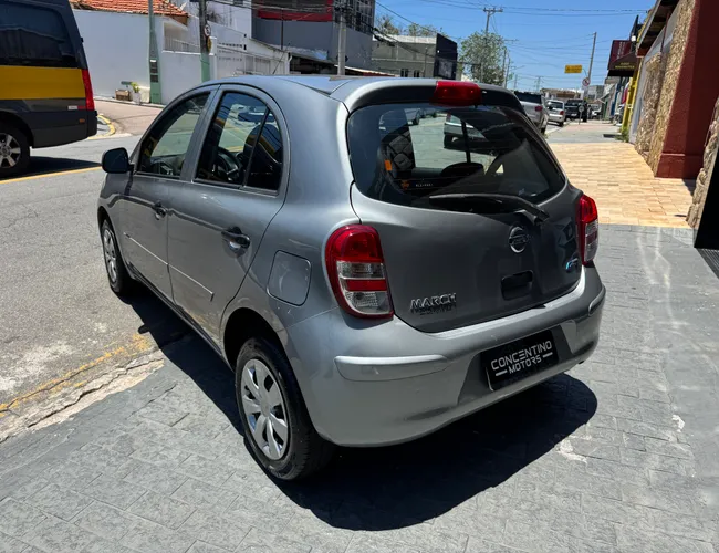 Imagem exterior do veículo March 2013 1.6 Sv 16V Flex 4P Manual