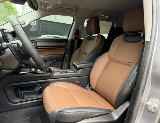 Imagem 14 – Rampage 2024 2.0 Hurricane 4 Turbo Gasolina Laramie 4X4 Automático