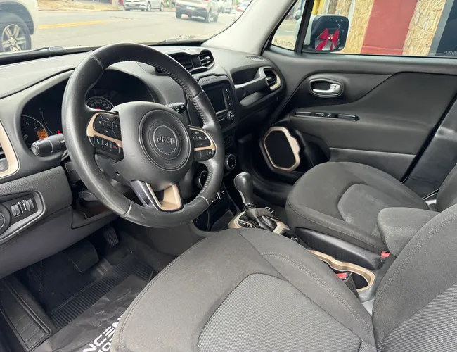 Imagem 7 – Renegade 2016 1.8 16V Flex Longitude 4P Automático