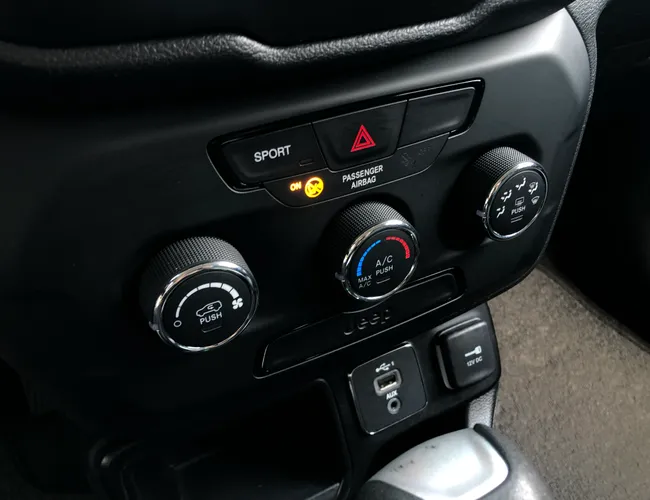 Imagem 12 – Renegade 2021 1.8 16V Flex Sport 4P Automático