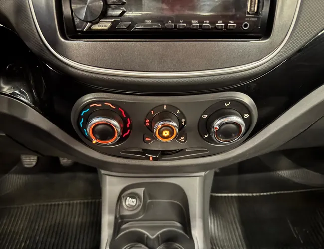 Imagem 7 – Grand Siena 2018 1.0 Evo Flex Attractive Manual