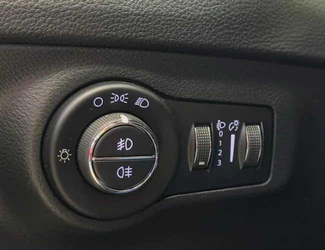 Imagem 16 – Compass 2019 2.0 16V Flex Longitude Automático
