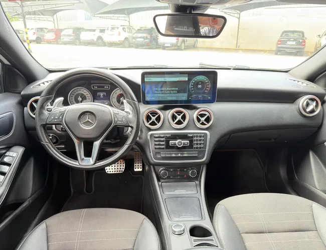 Imagem 14 – A 200 2015 1.6 Turbo 16V Gasolina 4P Automático