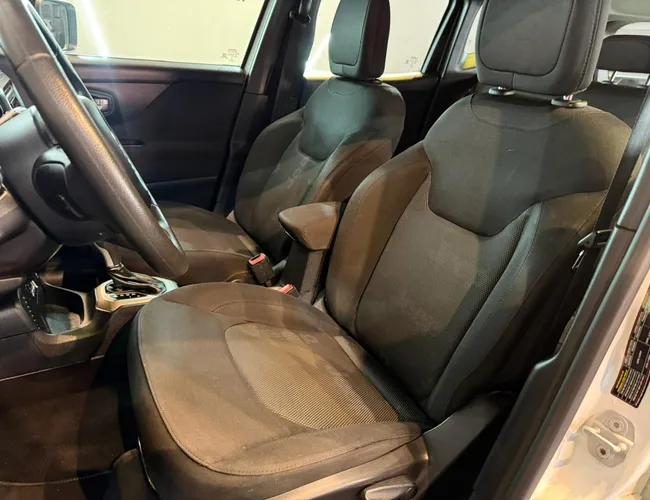Imagem 8 – Renegade 2016 1.8 16V Flex Sport 4P Automático