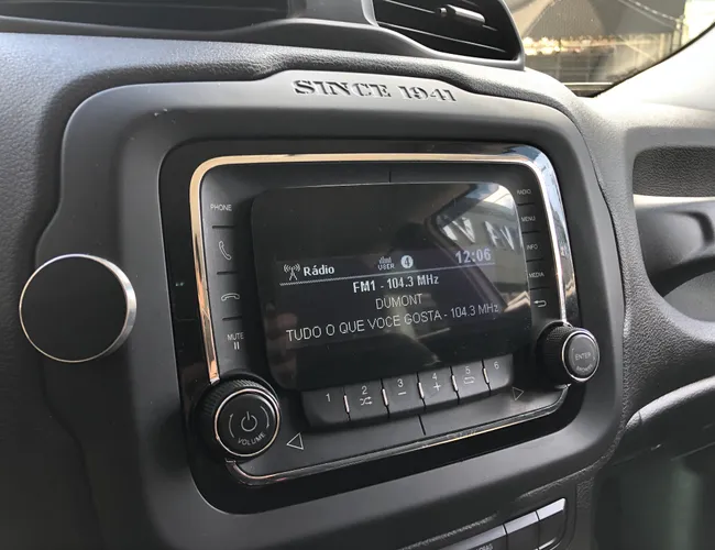 Imagem 12 – Renegade 2016 1.8 16V Flex Sport 4P Automático