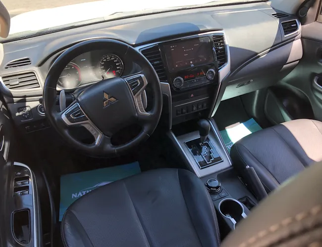 Imagem 10 – L200 Triton 2023 2.4 16V Turbo Diesel Sport Hpe-S Cd 4P 4X4 Automático