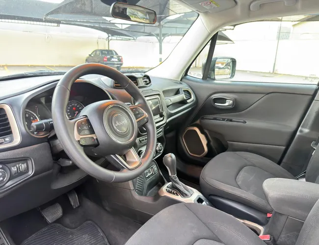 Imagem 11 – Renegade 2018 1.8 16V Flex Sport 4P Automático