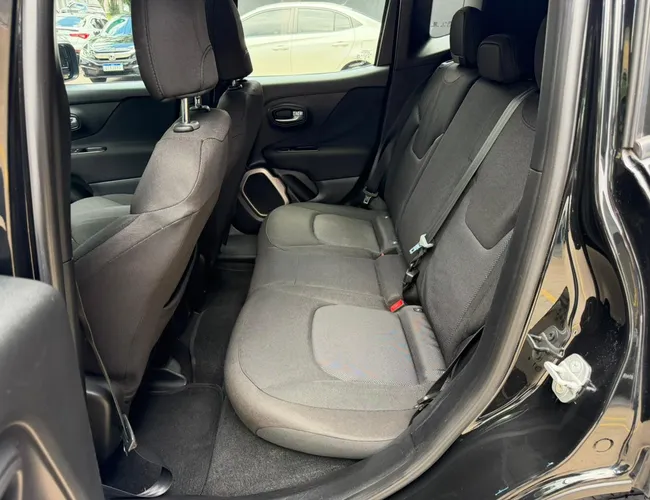 Imagem 10 – Renegade 2016 1.8 16V Flex Sport 4P Automático