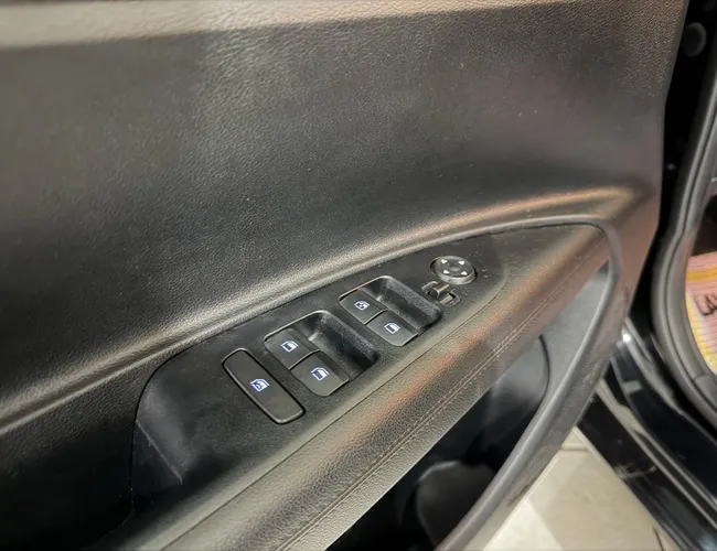 Imagem 12 – Corsa 2005 1.0 Mpfi Maxx 8V Gasolina 4P Manual