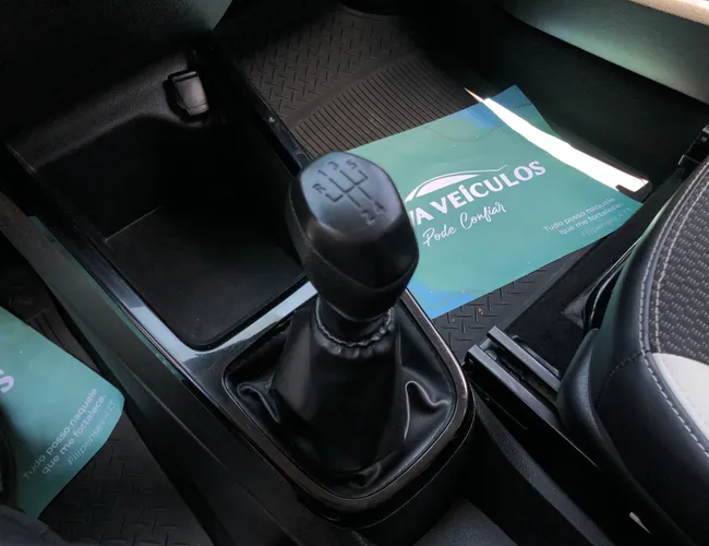 Imagem 12 – Kwid 2019 1.0 12V Sce Flex Intense Manual