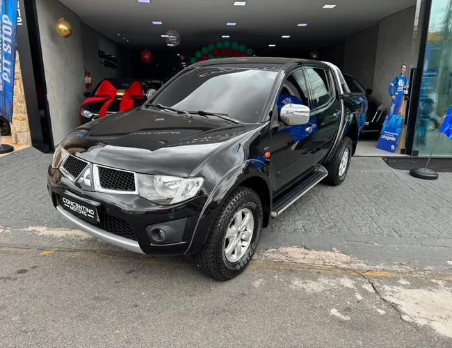 Imagem exterior do veículo L200 Triton 2012 3.2 Hpe 4X4 Cd 16V Turbo Intercooler Diesel 4P Automático