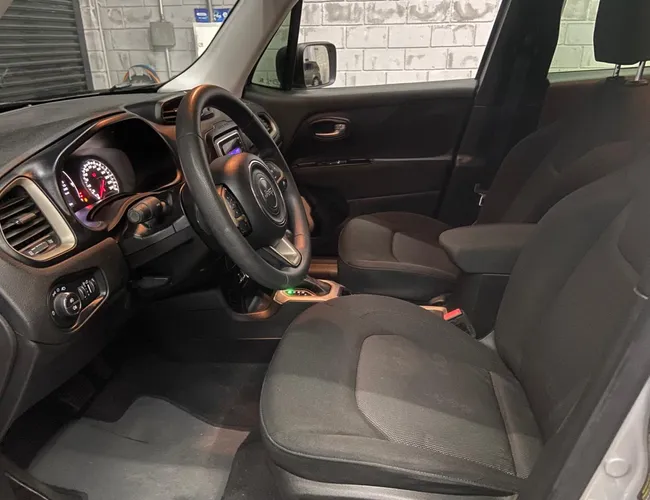 Imagem 9 – Renegade 2016 1.8 16V Flex Sport 4P Automático