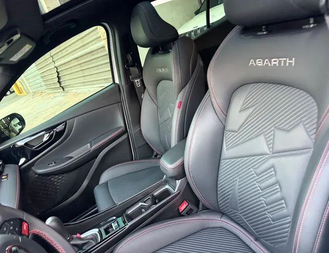 Imagem 12 – Fastback 2026 1.3 Turbo 270 Flex Abarth At6