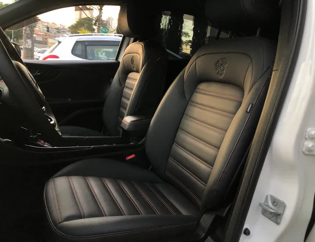 Imagem 6 – Fastback 2025 1.3 Turbo 270 Flex Abarth At6