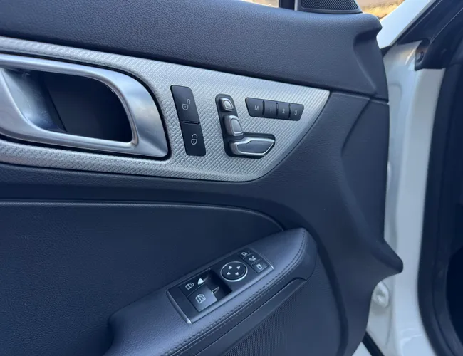 Imagem 11 – Slc 300 2017 2.0 Cgi Gasolina 9G-Tronic