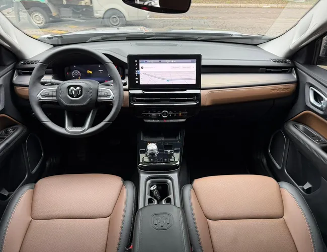 Imagem 11 – Rampage 2024 2.0 Hurricane 4 Turbo Gasolina Laramie 4X4 Automático