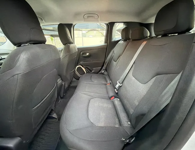 Imagem 19 – Renegade 2018 1.8 16V Flex Sport 4P Automático