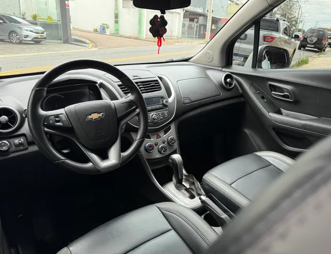 Imagem exterior do veículo Tracker 2016 1.8 Mpfi Lt 4X2 16V Flex 4P Automático