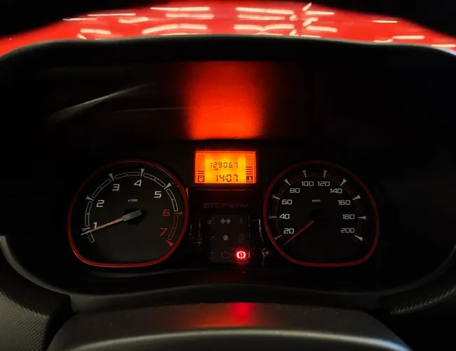 Imagem 6 – Sandero 2014 1.6 STEPWAY 8V FLEX 4P MANUAL