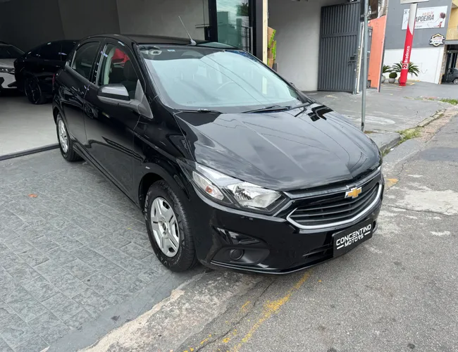 Imagem exterior do veículo Onix 2017 1.4 Mpfi Lt 8V Flex 4P Automático