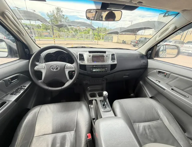 Imagem 14 – Hilux 2015 2.7 Srv 4X2 Cd 16V Flex 4P Automático