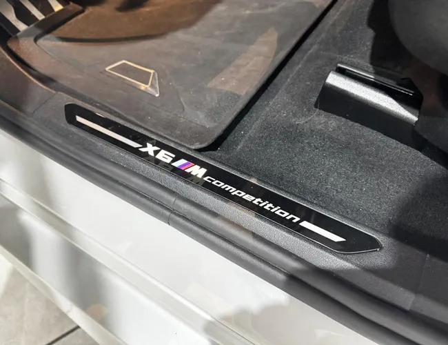 Imagem 20 – X6 2025 4.4 V8 Biturbo Gasolina M Competition Automático