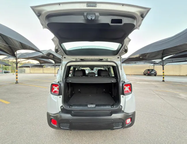 Imagem 7 – Renegade 2018 1.8 16V Flex Sport 4P Automático