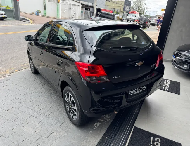 Imagem exterior do veículo Onix 2015 1.4 Mpfi Ltz 8V Flex 4P Automático