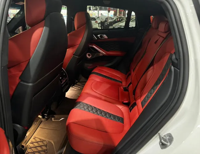 Imagem 25 – X6 2025 4.4 V8 Biturbo Gasolina M Competition Automático