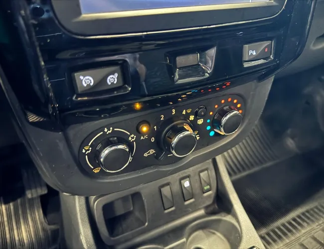 Imagem 8 – Duster Oroch 2018 1.6 16V Sce Flex Dynamique Manual