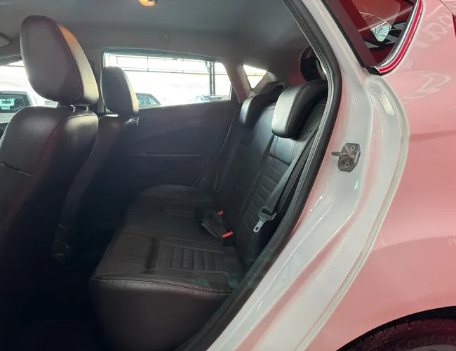 Imagem 11 – Fiesta 2014 1.6 Titanium Hatch 16V Flex 4P Automático