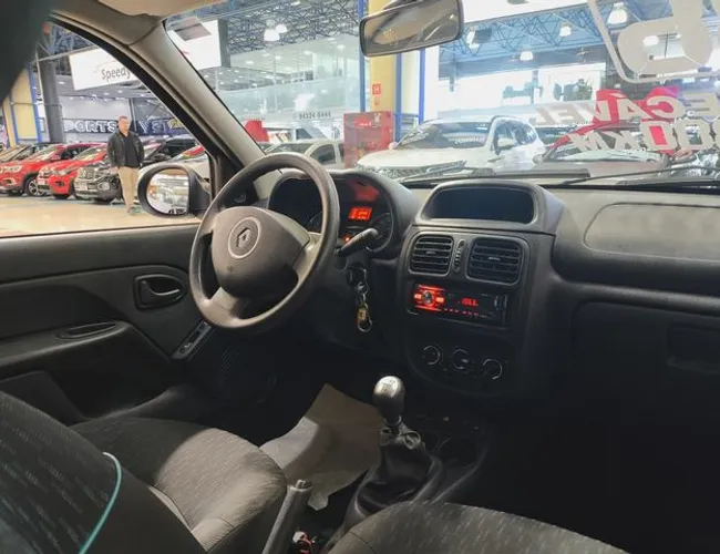 Imagem 13 – Clio 2016 1.0 EXPRESSION 16V FLEX 4P MANUAL