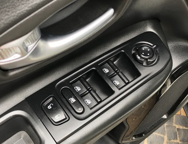 Imagem 8 – Renegade 2018 1.8 16V Flex Limited 4P Automático