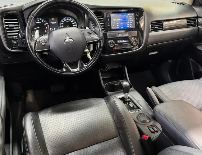 Imagem 5 – Outlander 2016 2.0 16V Gasolina 4P Automático