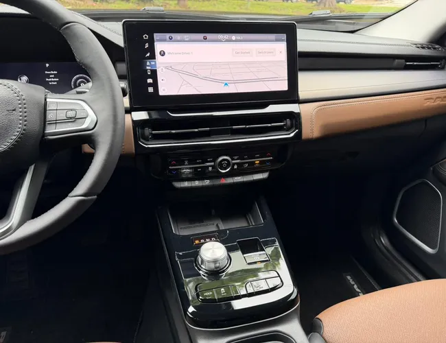 Imagem 13 – Rampage 2024 2.0 Hurricane 4 Turbo Gasolina Laramie 4X4 Automático