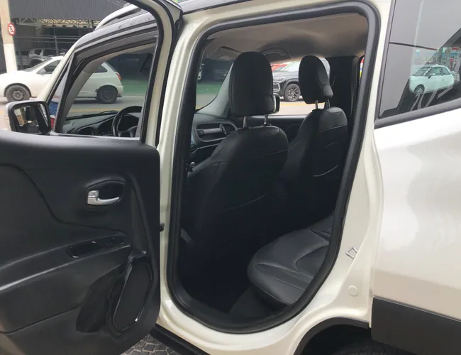 Imagem 10 – Renegade 2018 1.8 16V Flex Limited 4P Automático