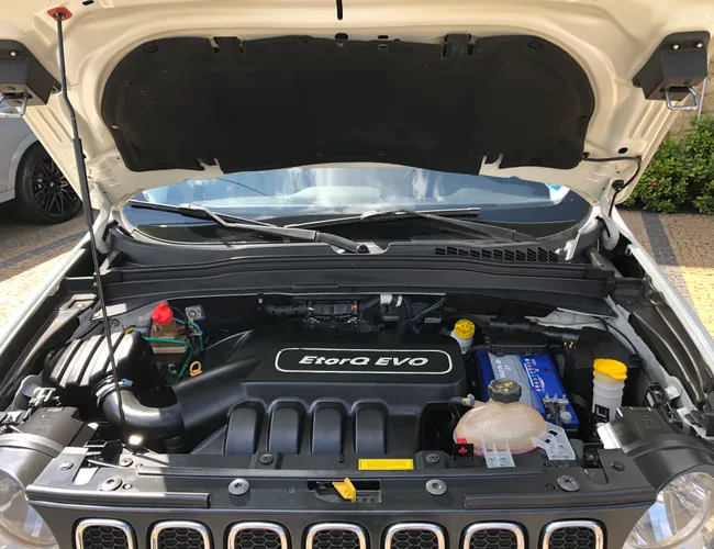 Imagem 16 – Renegade 2016 1.8 16V Flex Sport 4P Automático