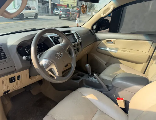 Imagem 11 – Hilux Sw4 2013 2.7 Sr 4X2 16V Flex 4P Automático