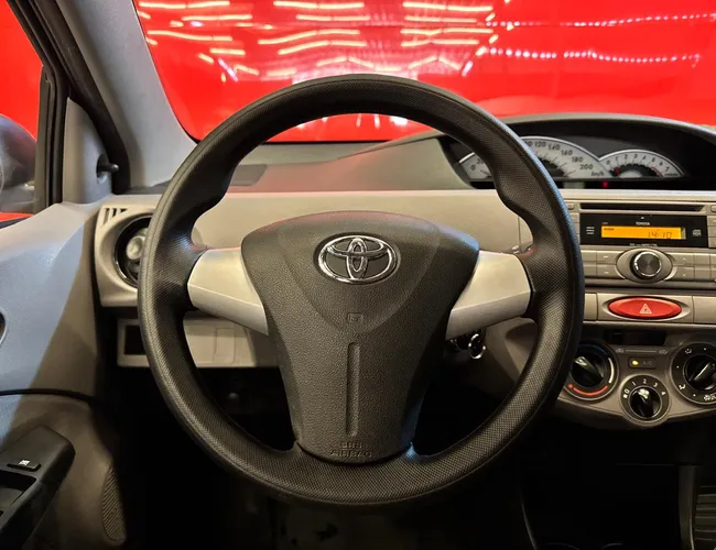 Imagem 5 – Etios 2013 1.3 Xs 16V Flex 4P Manual