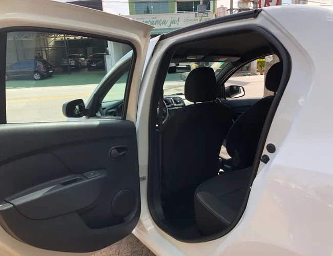 Imagem 10 – Logan 2023 1.0 12V Sce Flex Zen Manual