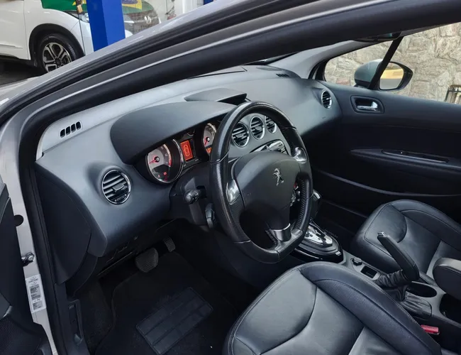 Imagem 6 – 408 2017 1.6 Griffe 16V Turbo Flex 4P Automático