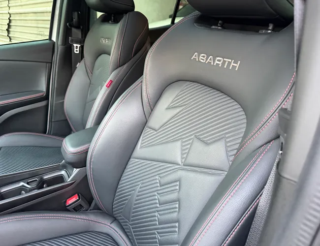 Imagem 6 – Fastback 2026 1.3 Turbo 270 Flex Abarth At6