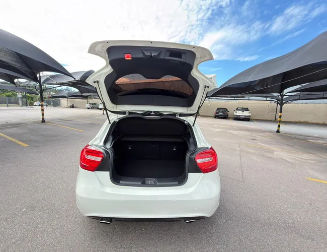 Imagem 7 – A 200 2015 1.6 Turbo 16V Gasolina 4P Automático