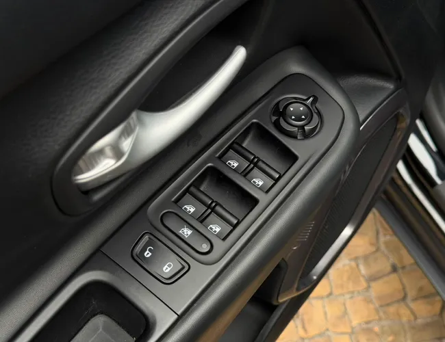Imagem 11 – Renegade 2025 1.3 T270 Turbo Flex Sahara At6