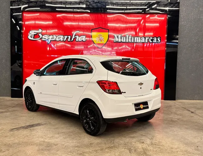 Imagem 15 – Onix 2015 1.0 Mpfi Seleção 8V Flex 4P Manual
