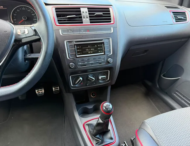 Imagem 13 – Fox 2016 1.6 Mi Rock In Rio 8V Flex 4P Manual