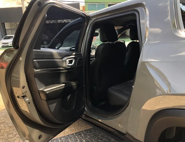 Imagem 11 – Rampage 2025 2.2 Turbo Diesel Rebel 4X4 Automático