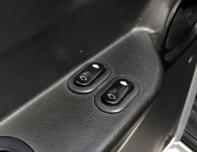 Imagem 8 – T4 2012 3.0 Teto Rígido 16V Turbo Eletronic Diesel 2P Manual