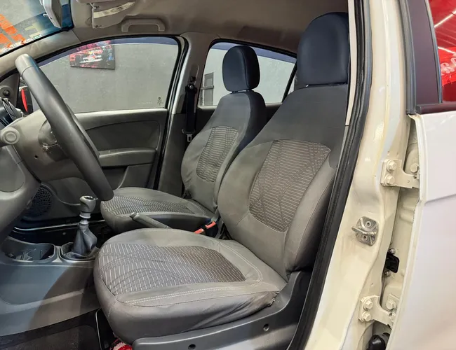 Imagem 11 – Palio 2014 1.0 Mpi Attractive 8V Flex 4P Manual