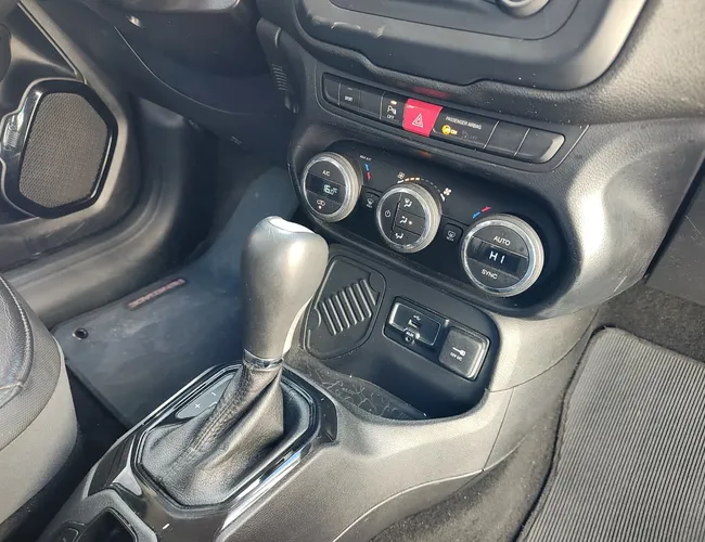 Imagem 16 – Renegade 2018 1.8 16V Flex Limited 4P Automático